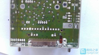摩托羅拉軍刀對講機拆解維修 美國軍用通信設備的內(nèi)部探秘